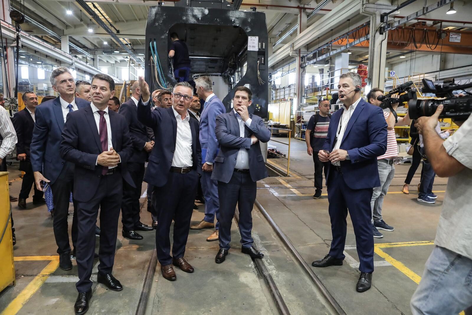 Zagreb: Ministar Oleg Butković posjetio je Končar– Električna vozila