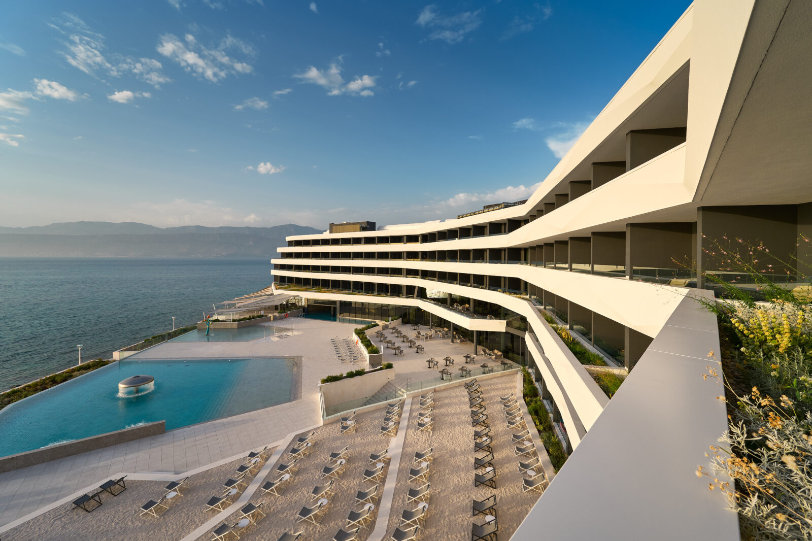 Grand hotel View 2- ivanisevicivan.com