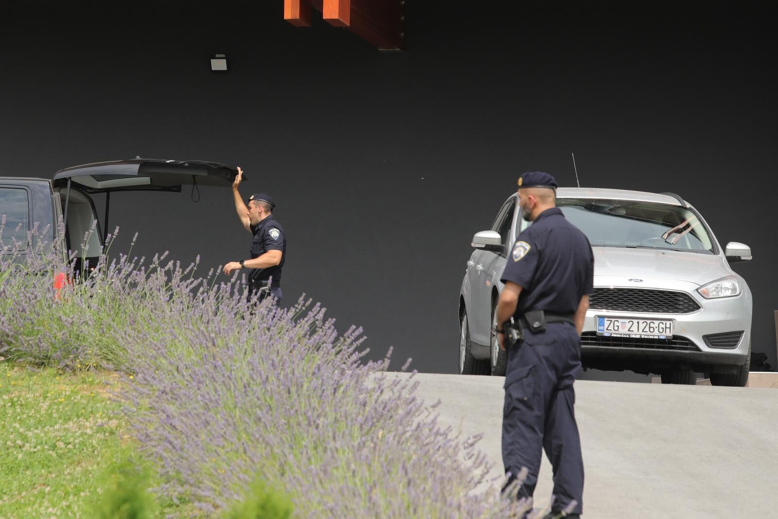 Rezovac: Istražitelji odvode Tomislava Tolušića iz vinarije Apolitico