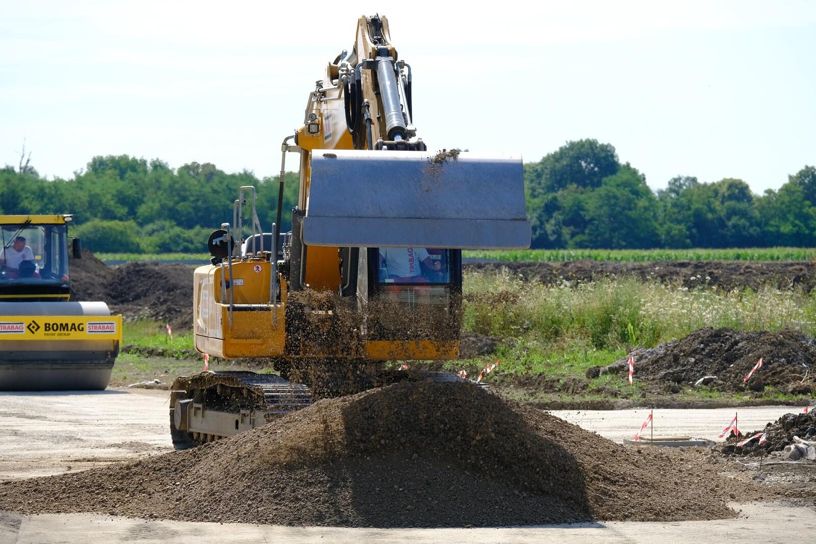Tijekom radova na cesti u Kurilovcu radnici su pronašli dva projektila