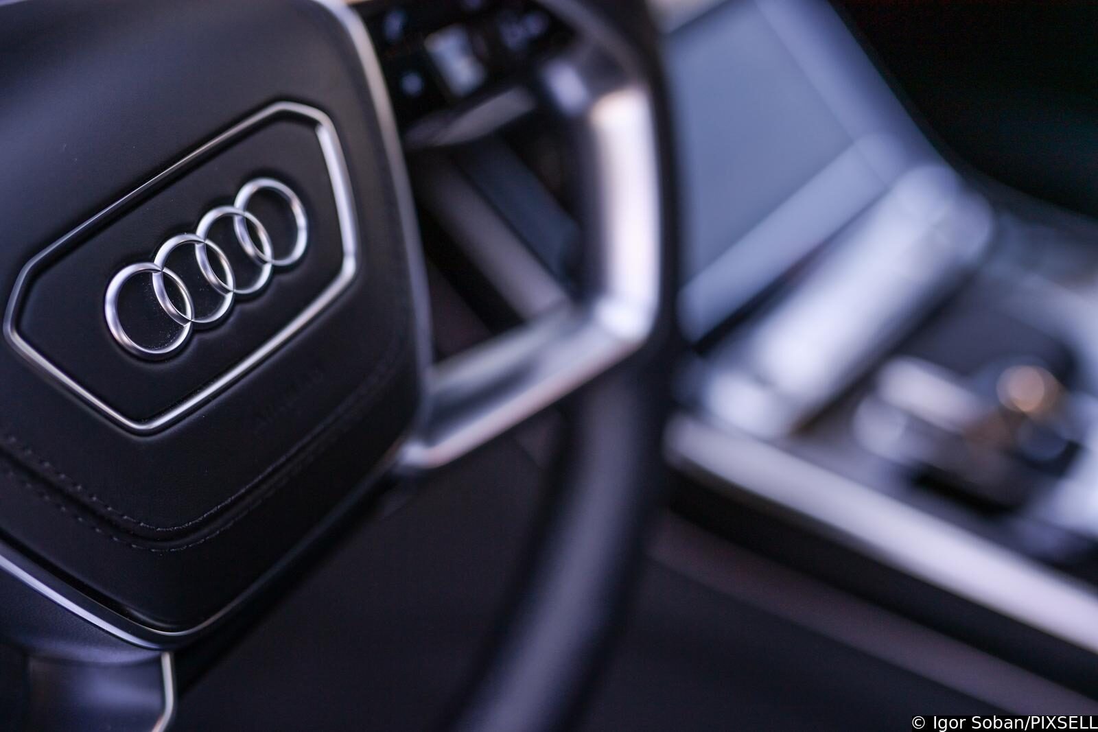 Premium limuzina Audi A8L