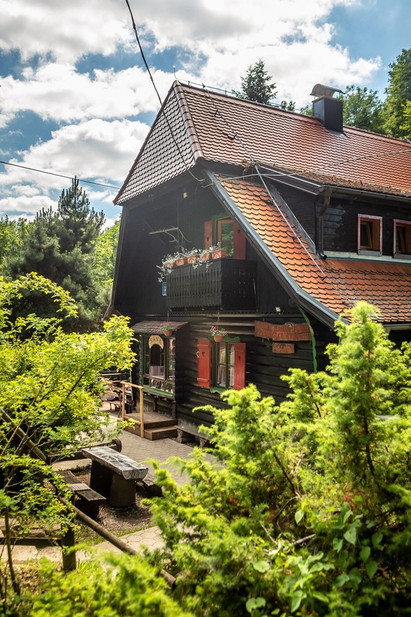 Planinarski dom Grafičar_Julien Duval