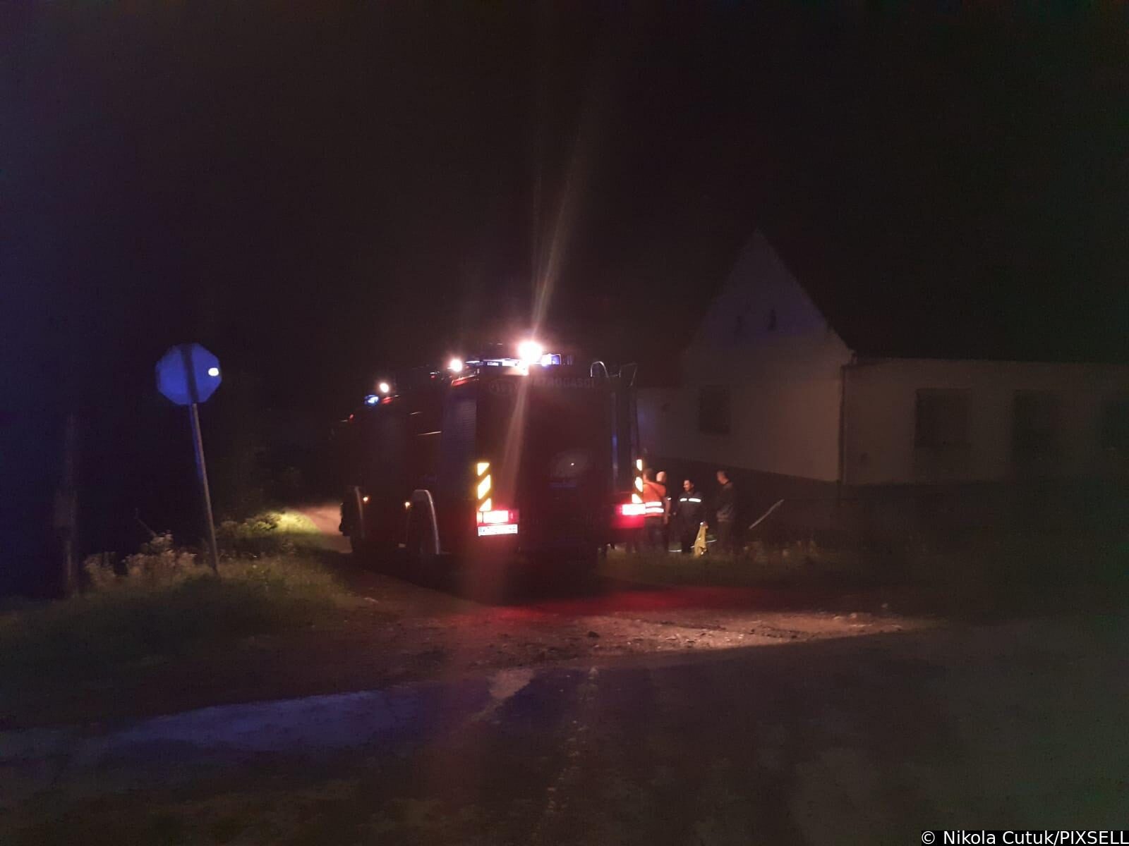 Sudarili su se teretni i putnički vlak, vatrogasci i pripadnici HGSS-a dolaze na mjesto nesreće