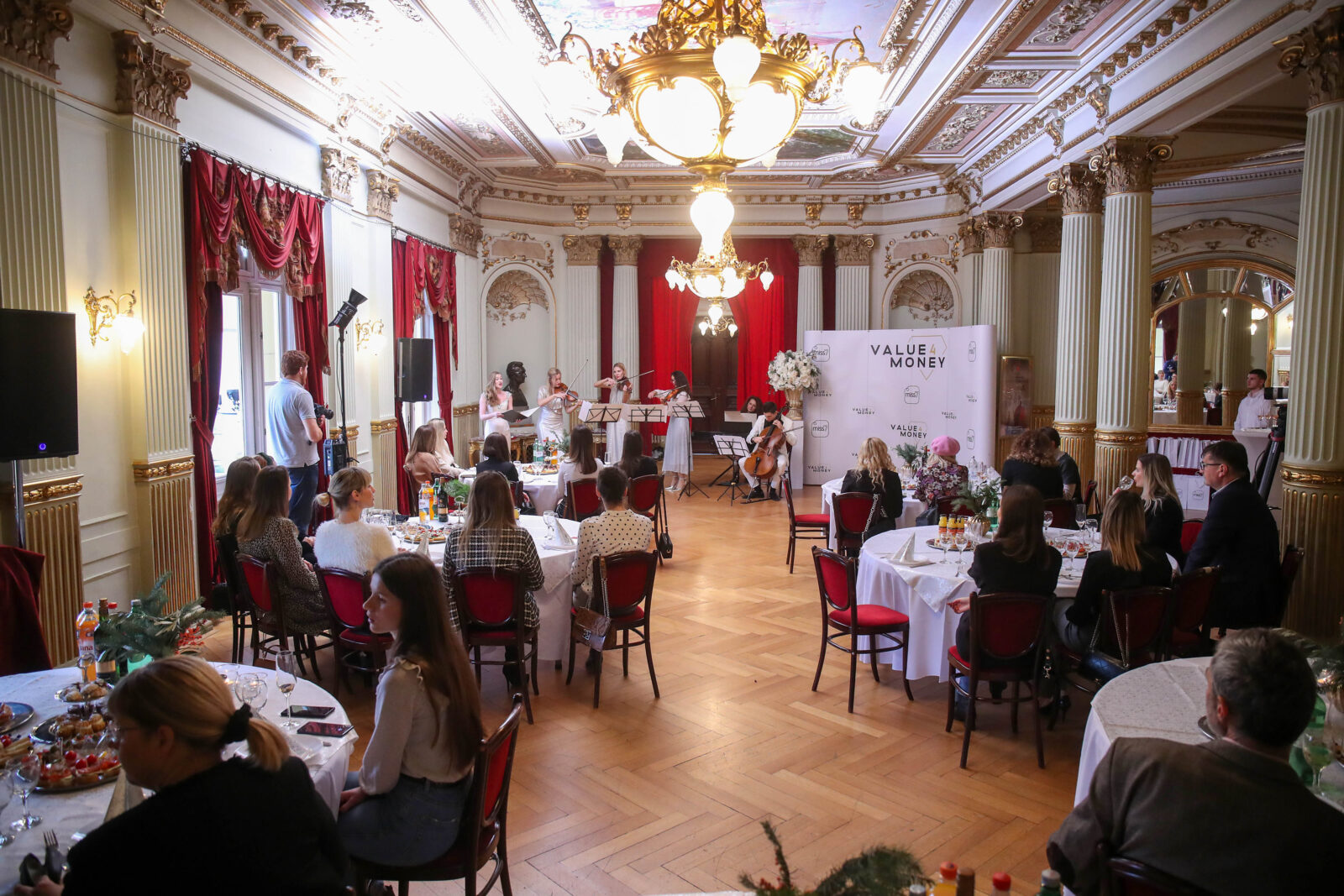 09.12.2022., Zagreb –  Dodjela nagrada Miss 7 value 4 money u HNK.