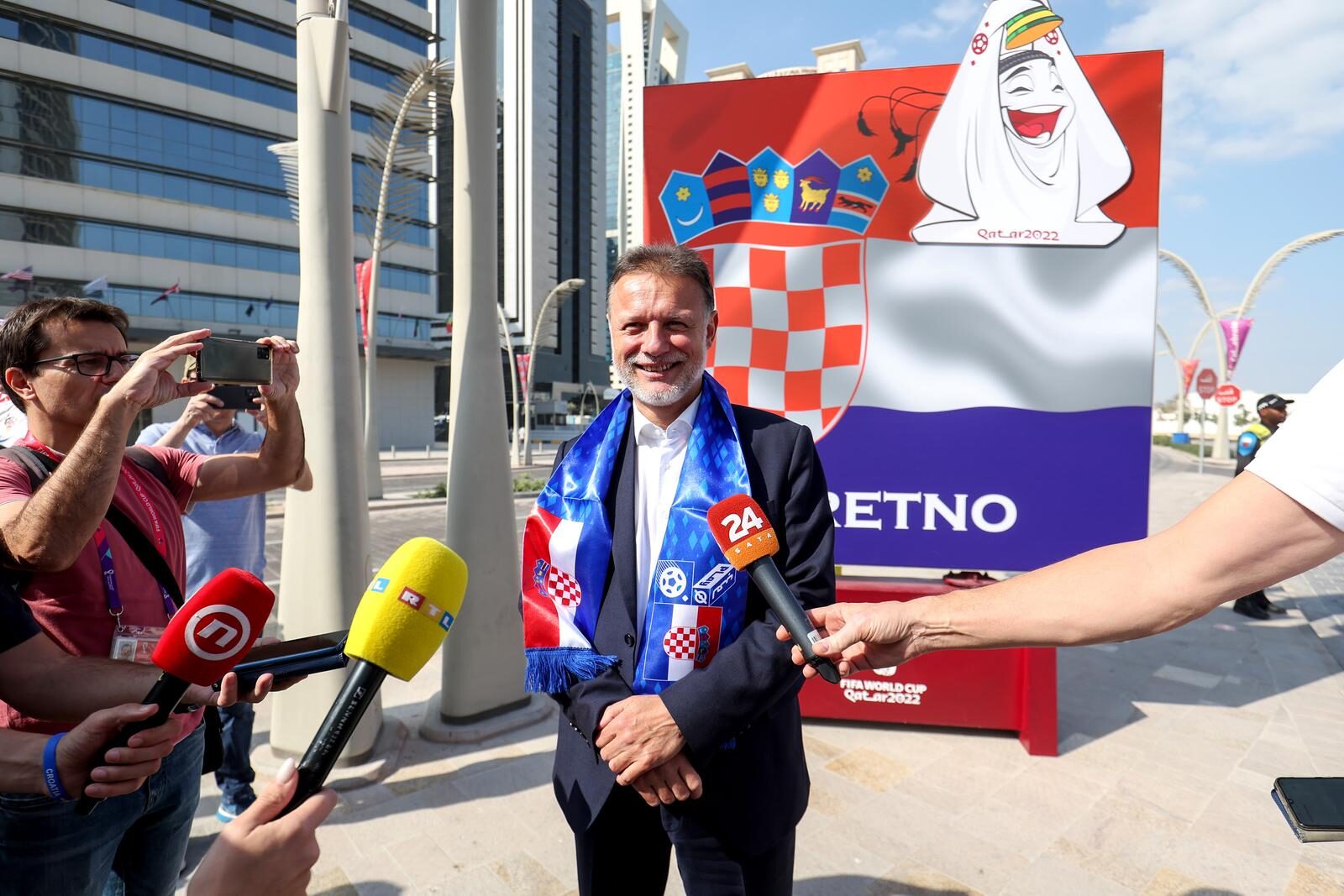 KATAR 2022 - Jandroković i Grlić-Radman posjetili reprezentativce na dan utakmice s Argentinom