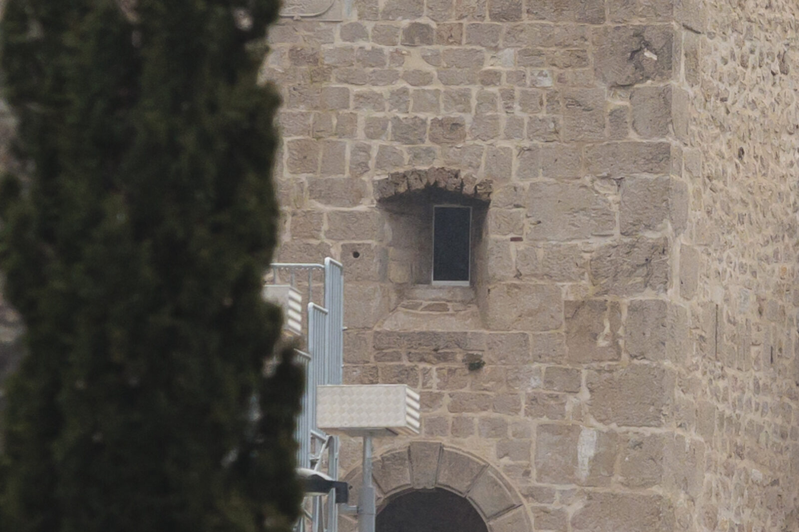 Postavljeni PVC prozori na tvrdjavu Klis
