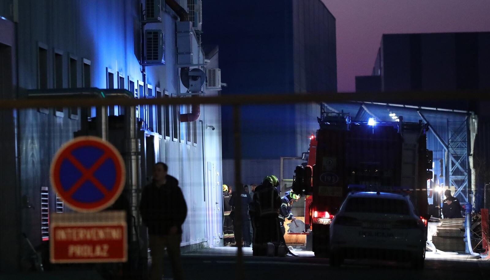 Zagreb: Požar u tvornici Rimac u Škorpikovoj