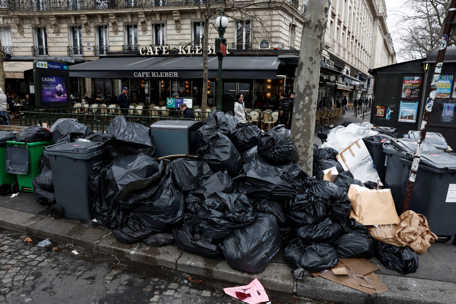 Garbage piles up in Paris as strikes continue over pension reform
