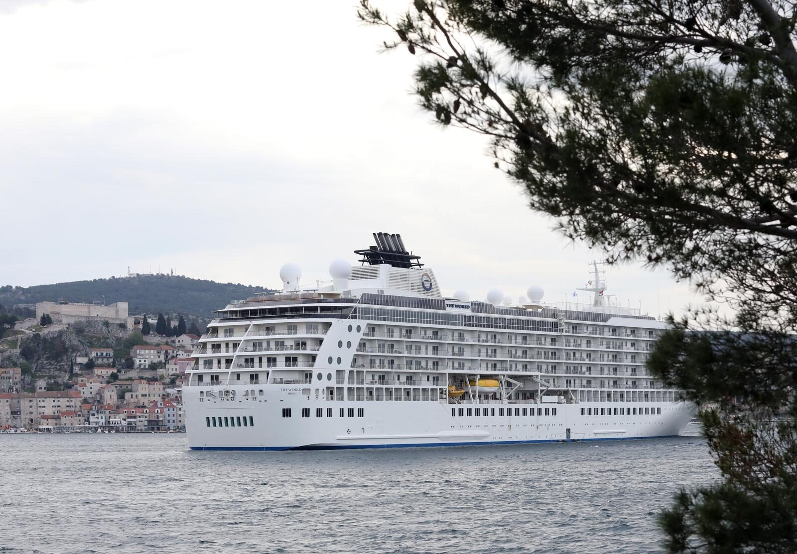 U ibenik stigao The World  najve?i privatni kruzer na svijetu