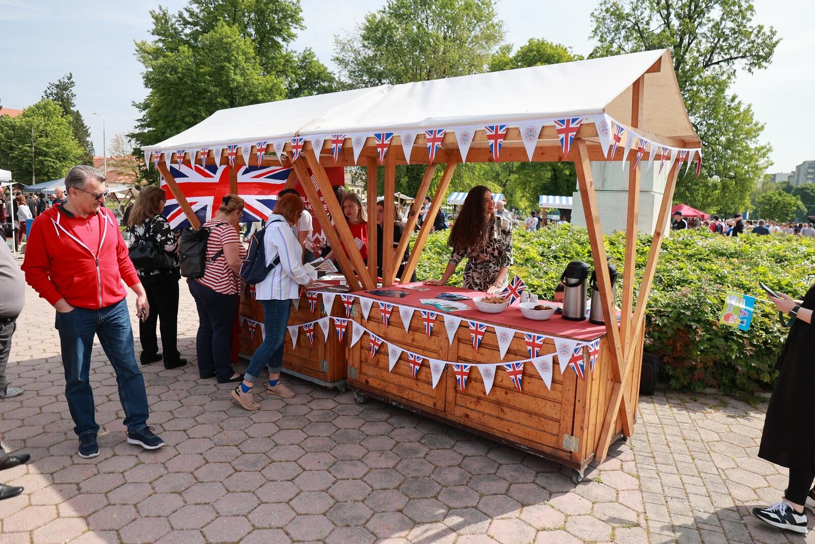 Britansko veleposlanstvo proslavilo je krunidbu kralja Charlesa III u Osijeku