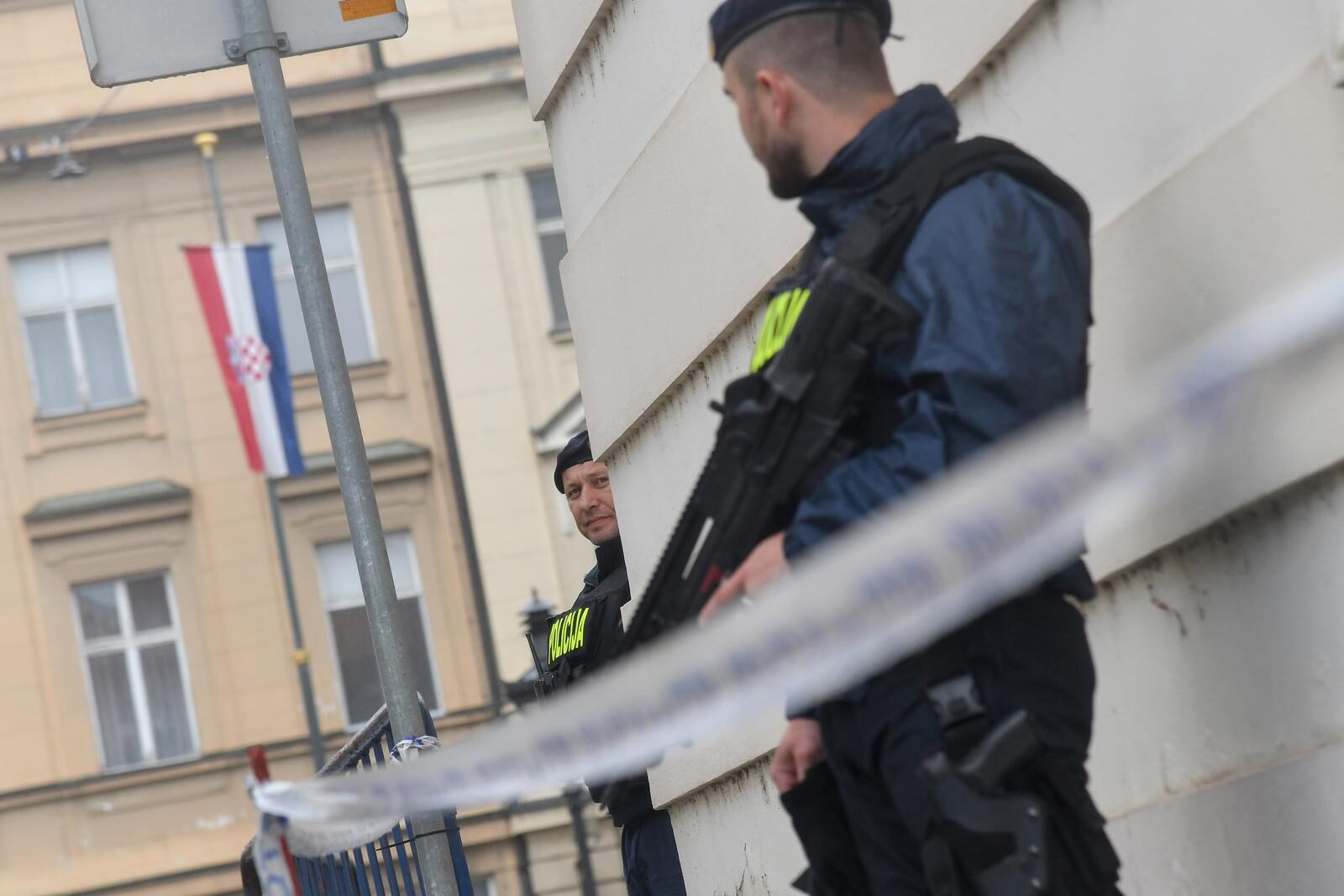 Zagreb: Interventna policija ispred zgrade Vlade zbog prijetnji Plenkoviću i drugim članovima Vlade