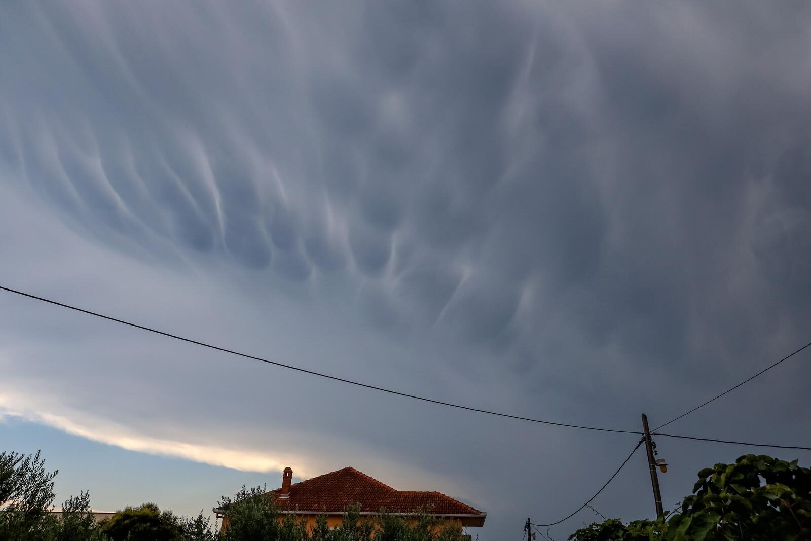 Mammatus oblaci nad Zadrom