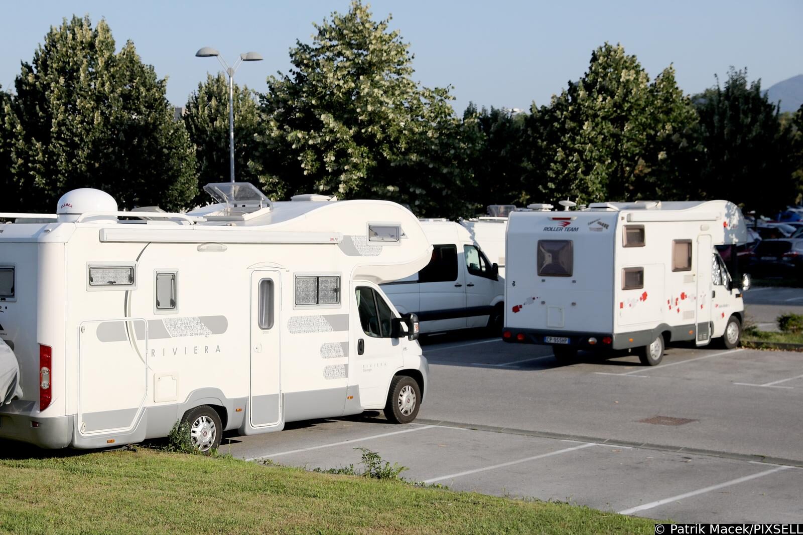 Zagreb: Parkiralište kod Paromlina mnogi stranci koriste za kampiranje