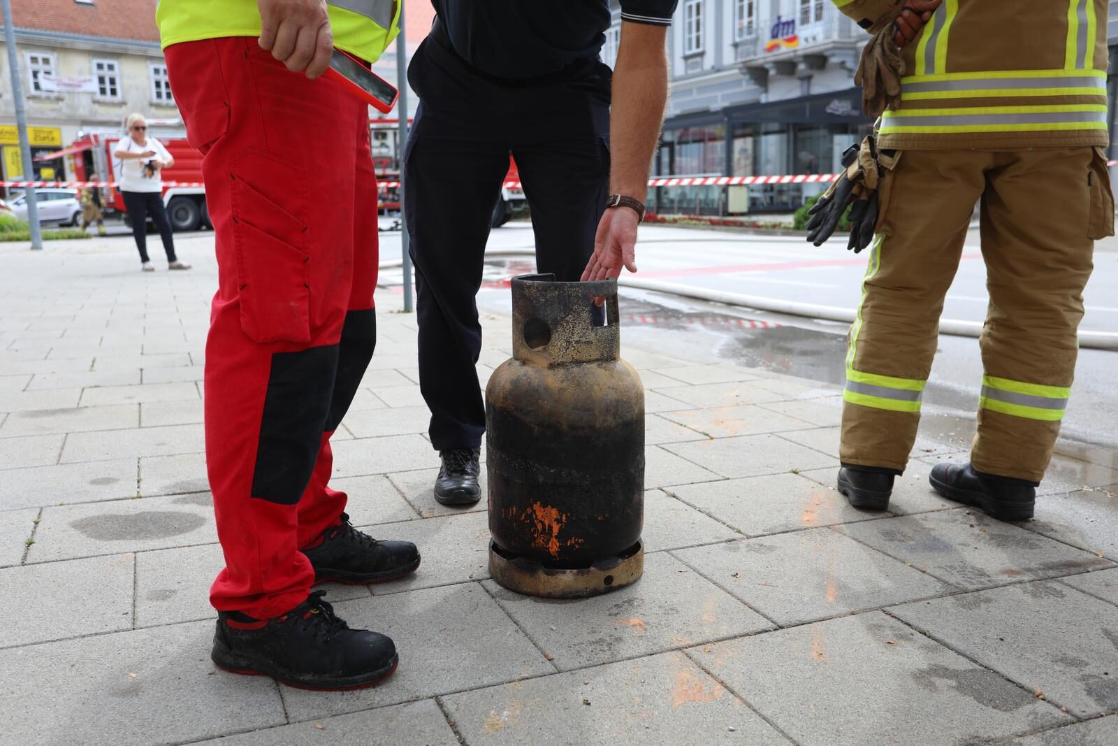 Karlovac: Ugašen požar nakon eksplozije plina u centru grada