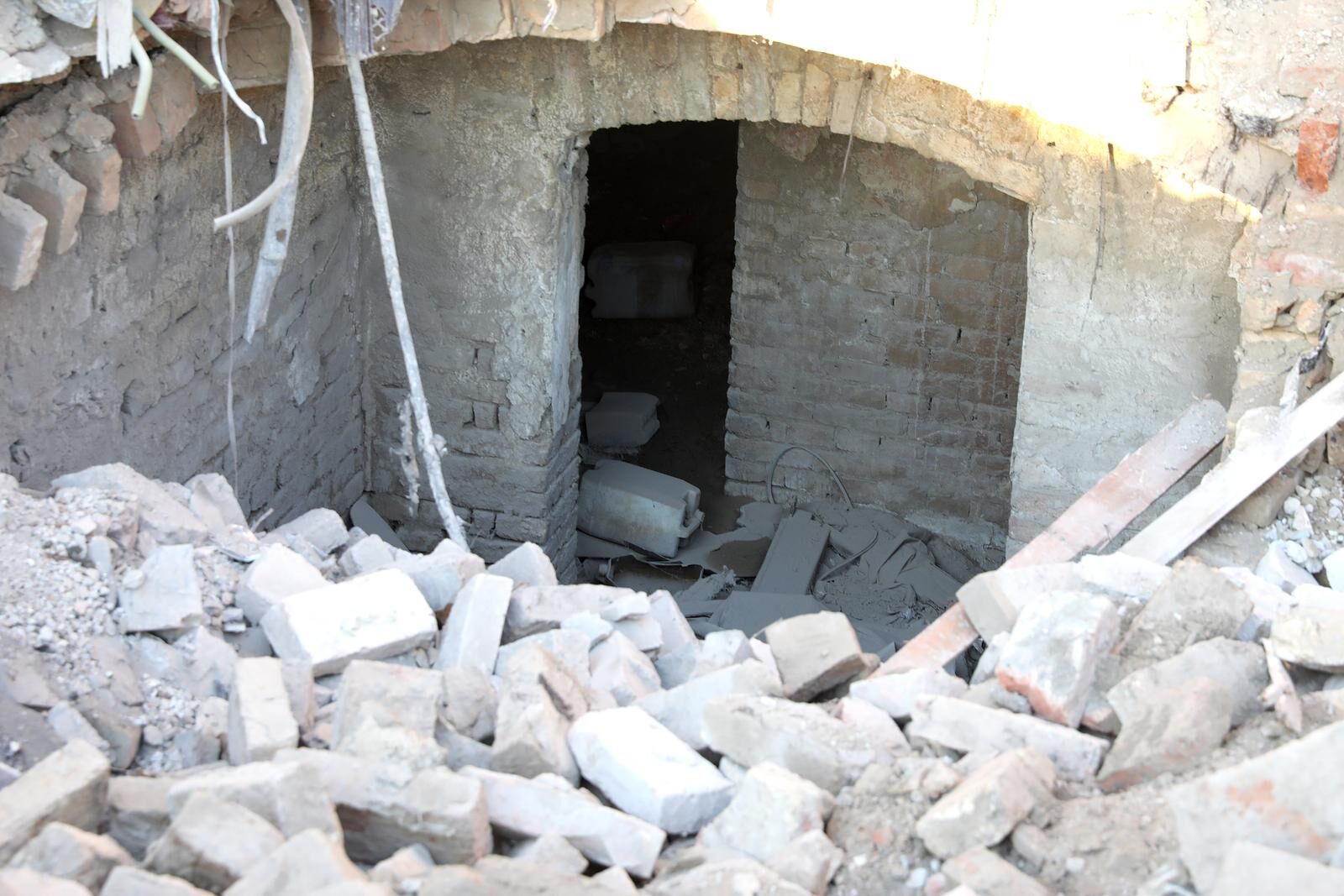 Zagreb: Tijekom rušenja zgrade u Paromlinskoj 17 pronađene podzemne prostorije