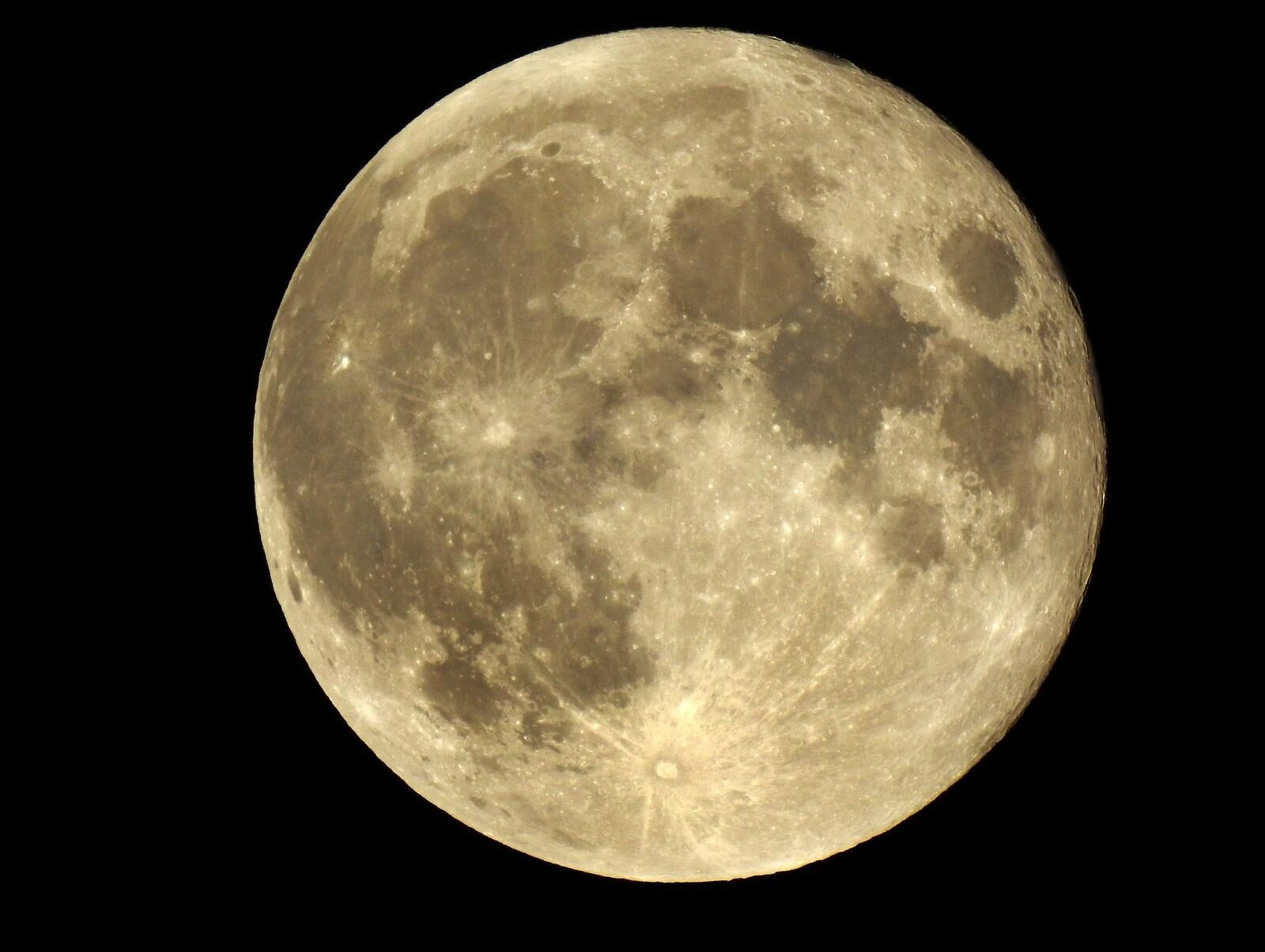 Supermjesec iznad Šibenika