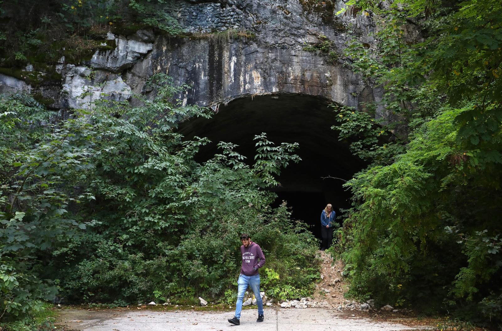 Vojni aerodrom Željava, najveći podzemni aerodrom i nekadašnja baza JNA