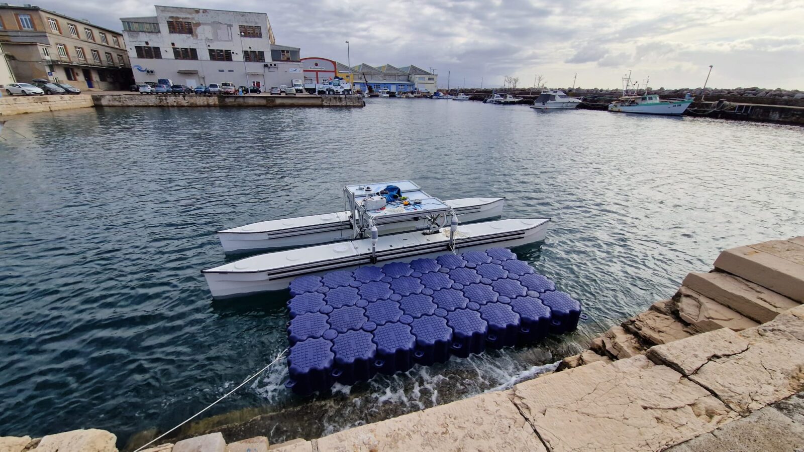 Bespilotno površinsko vozilo