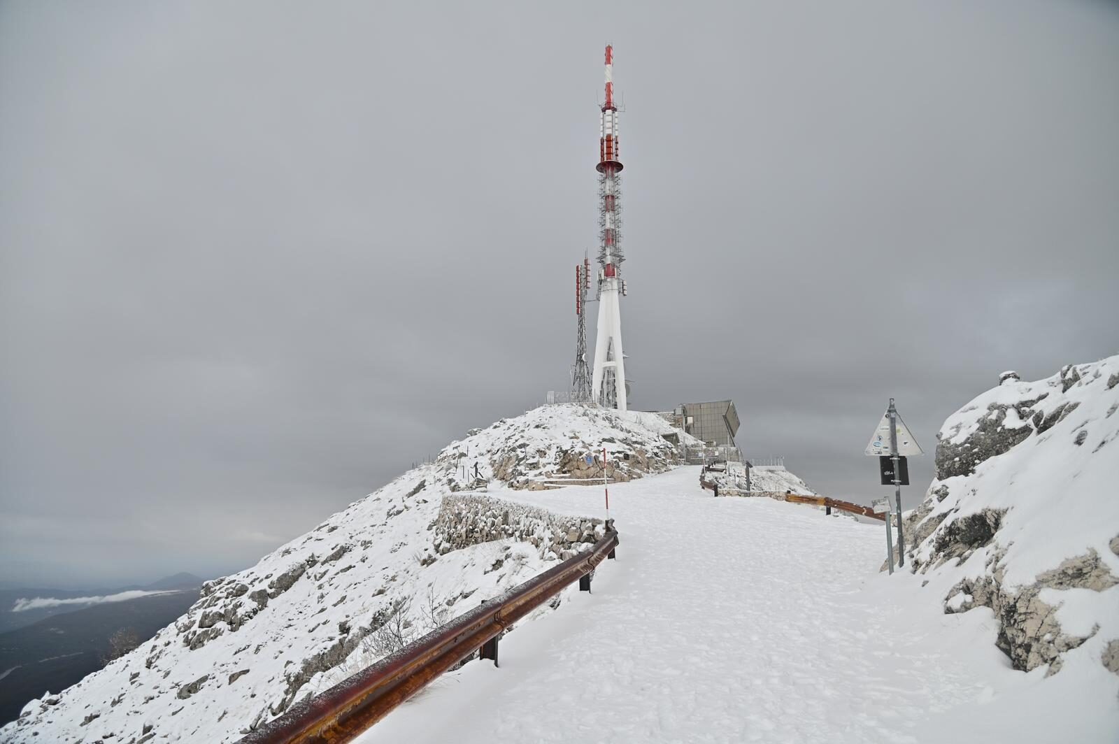 Prvi ovosezonski snijeg na Biokovu
