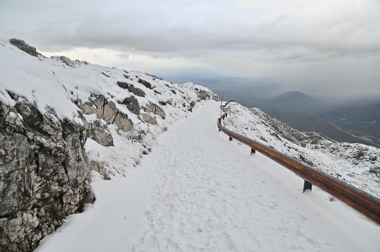 Prvi ovosezonski snijeg na Biokovu