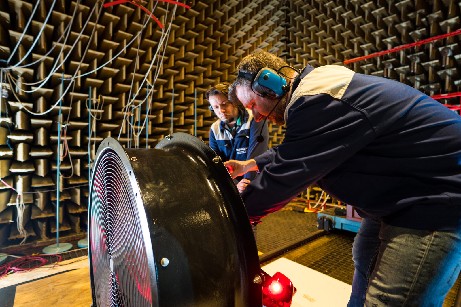 Ispitivanje opreme kupca u jednom od KONČAREVIH laboratorija