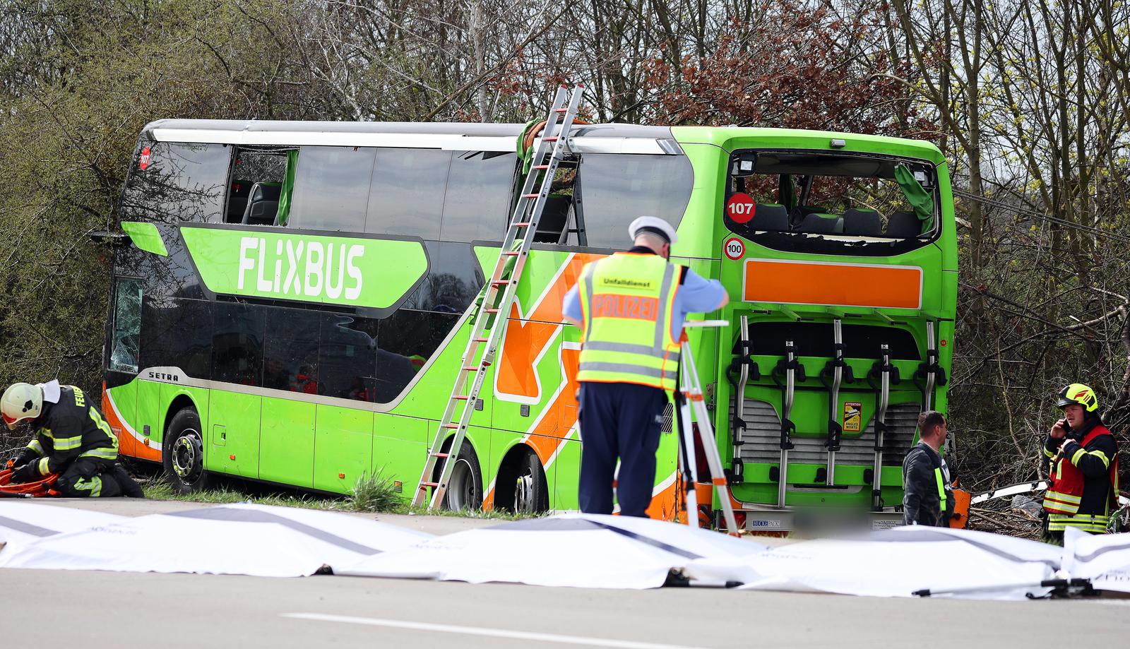Accident with coach on A9 near Leipzig