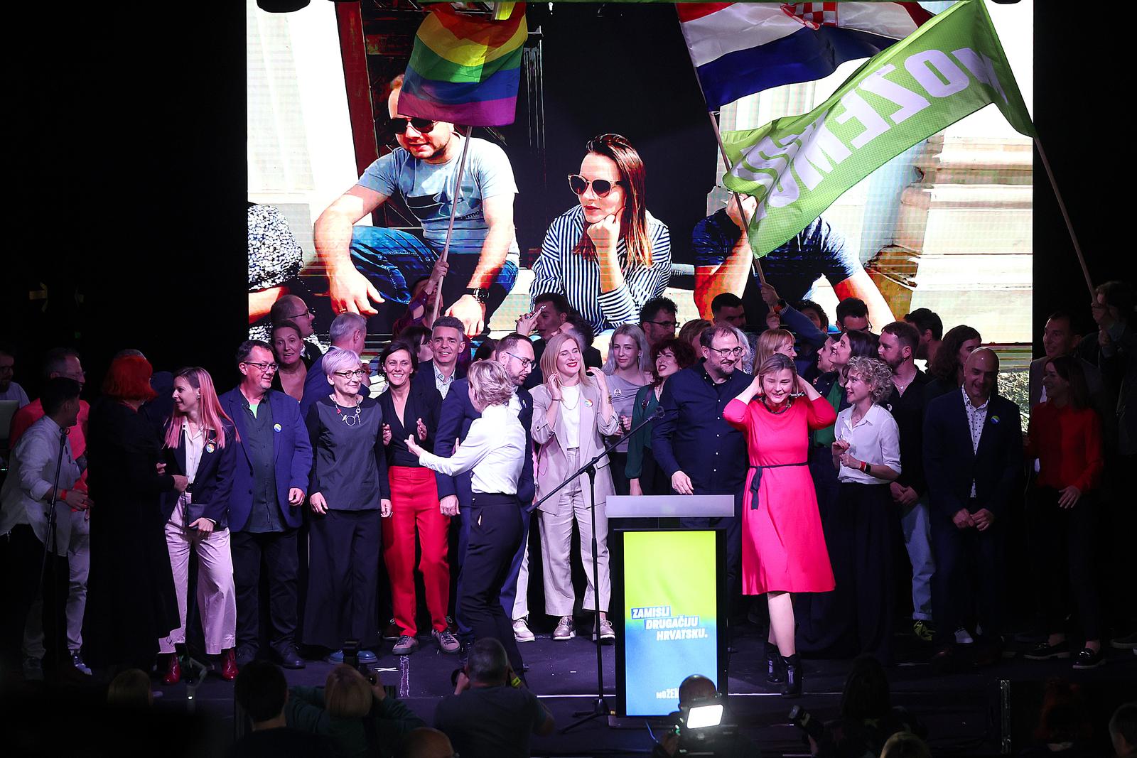 Zagreb: Tomislav Tomašević i Sandra Benčić obratili se okupljenima u Tvornici