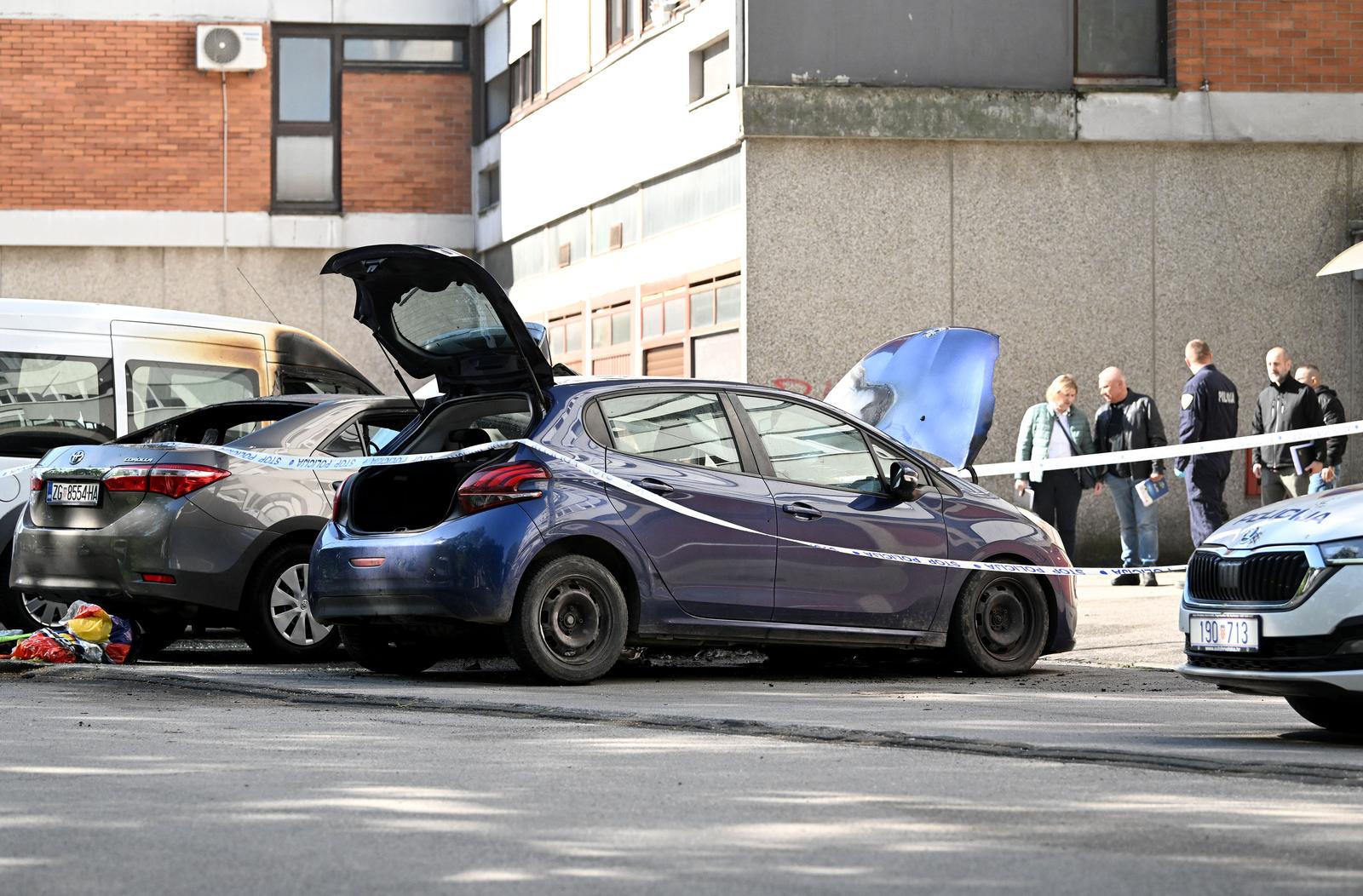 Zagreb: Tri automobila izgorjela na parkiralištu u Prečkom