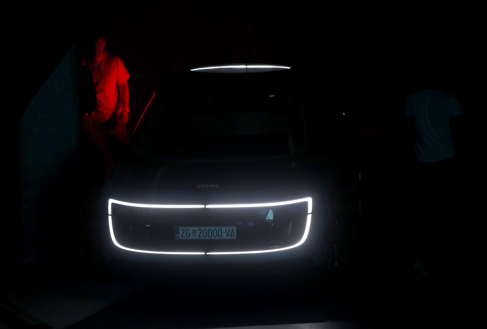 Zagreb: Robotaksi Verne uoči predstavljanja naišao na probleme, mehaničari ga popravljaju