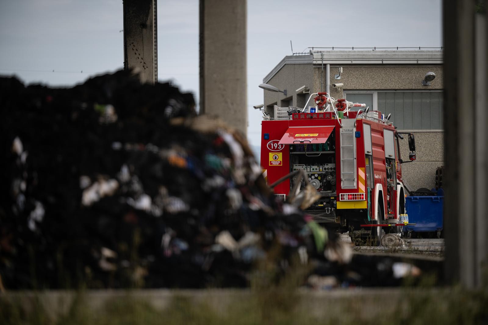 Zagreb: Noćas izbio požar na Jakuševcu, gorio glomazni otpad