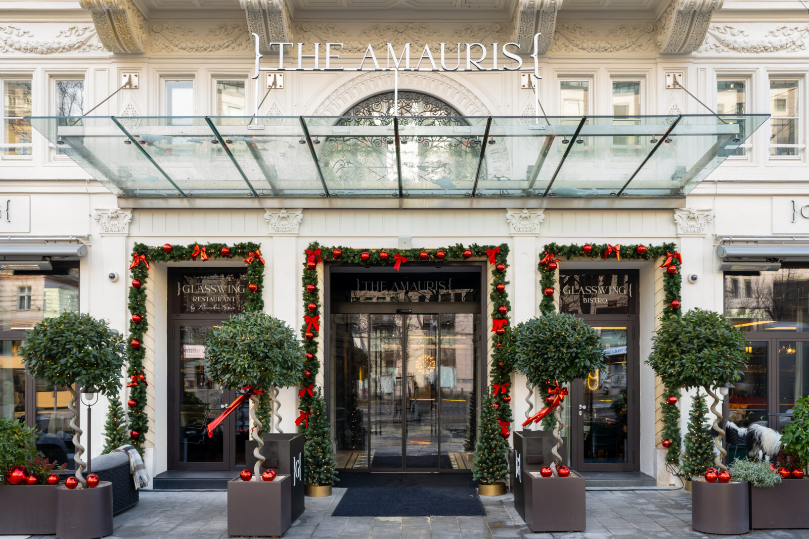 012-Christmas-Decoration-Amauris-by-Tony-Gigov