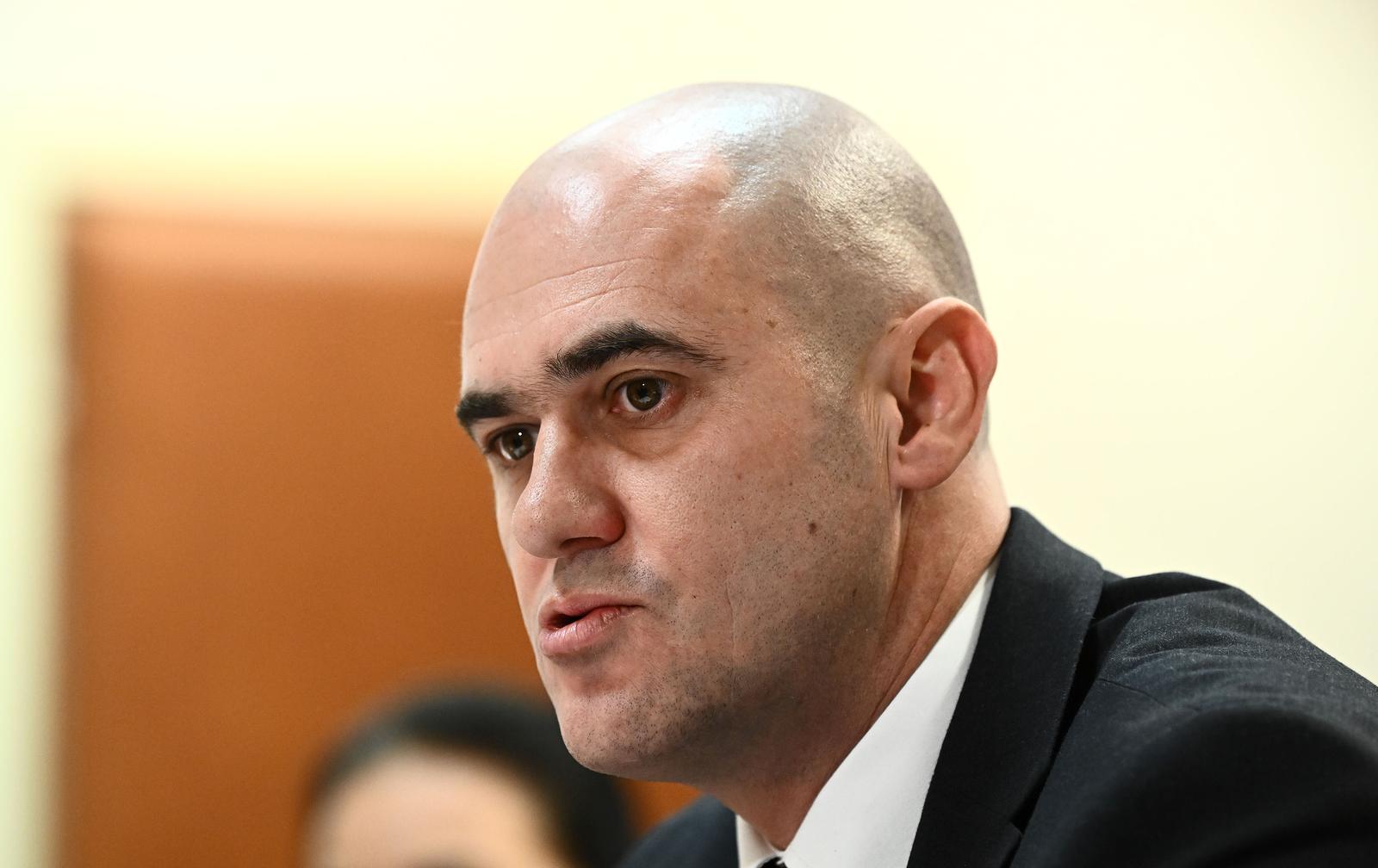 Kako je uspio Josip Dabro? Od službenika u 'komunalnom' postao ministar,  diplomu u Travniku pronašao naknadno - Poslovni dnevnik