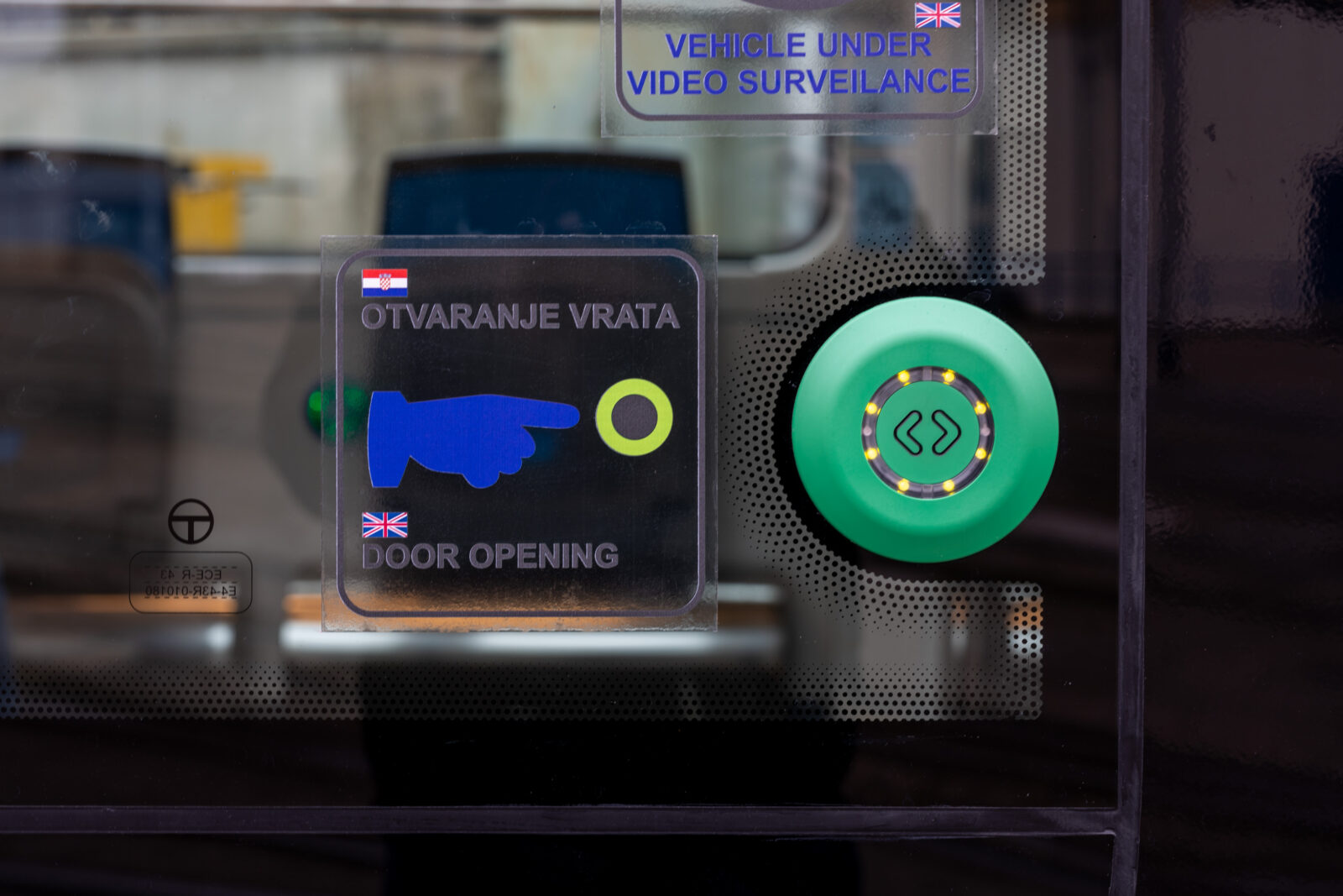 Novi zagrebački tramvaji imat će USB utičnice i baterije za autonomnu vožnju, u promet ga puštaju ovaj mjesec