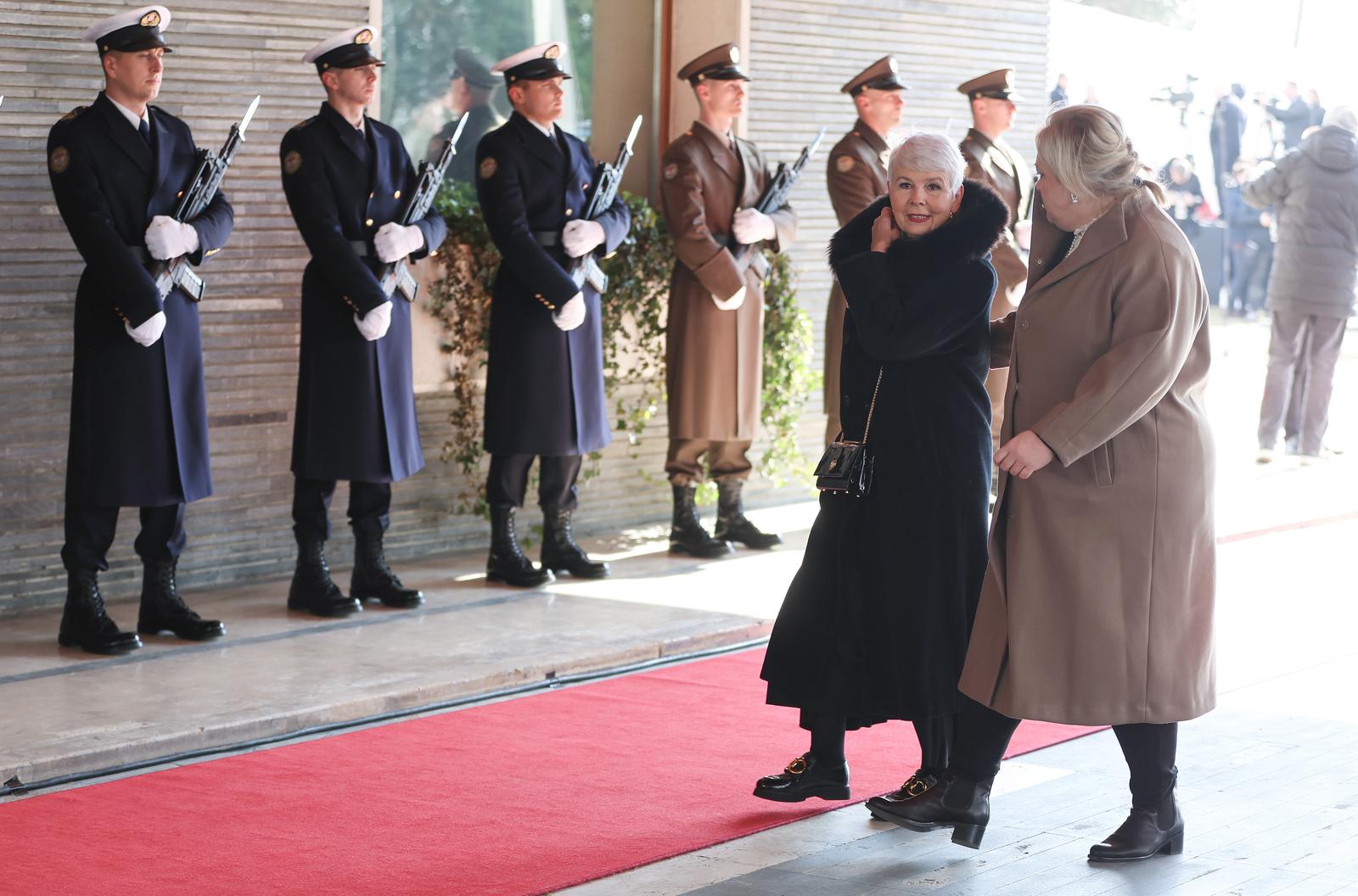 Zagreb: Dolazak uzvanika na inauguraciju predsjednika Zorana Milanovića