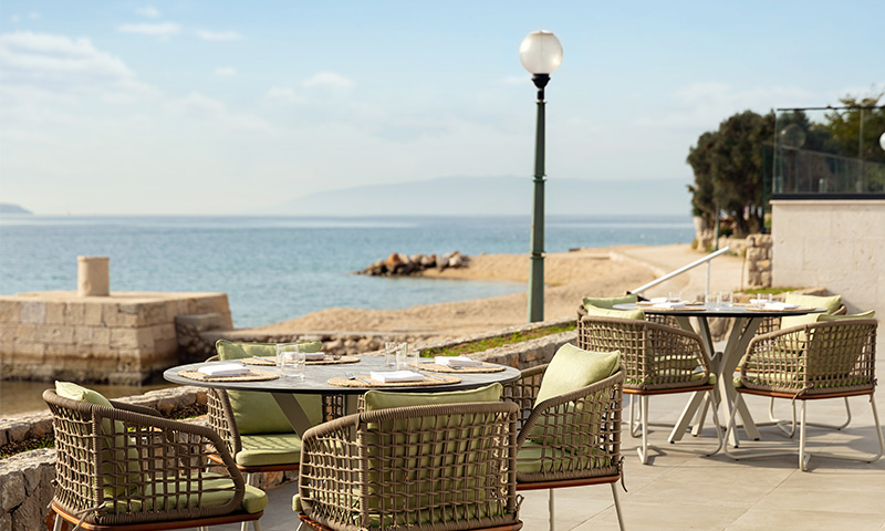 AK_RJKCK_Beach_Bar_Detail