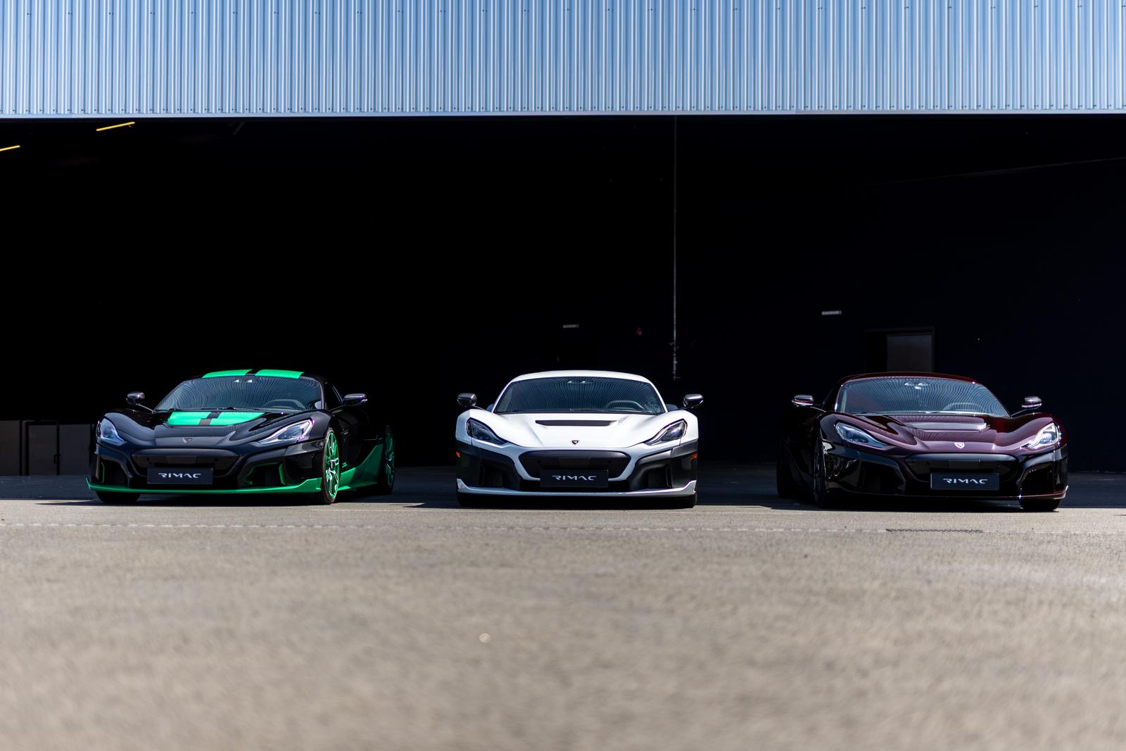 Rimac Nevere parkirane ispred Rimac kampusa u Kerestincu povodom Trilblazers Toura