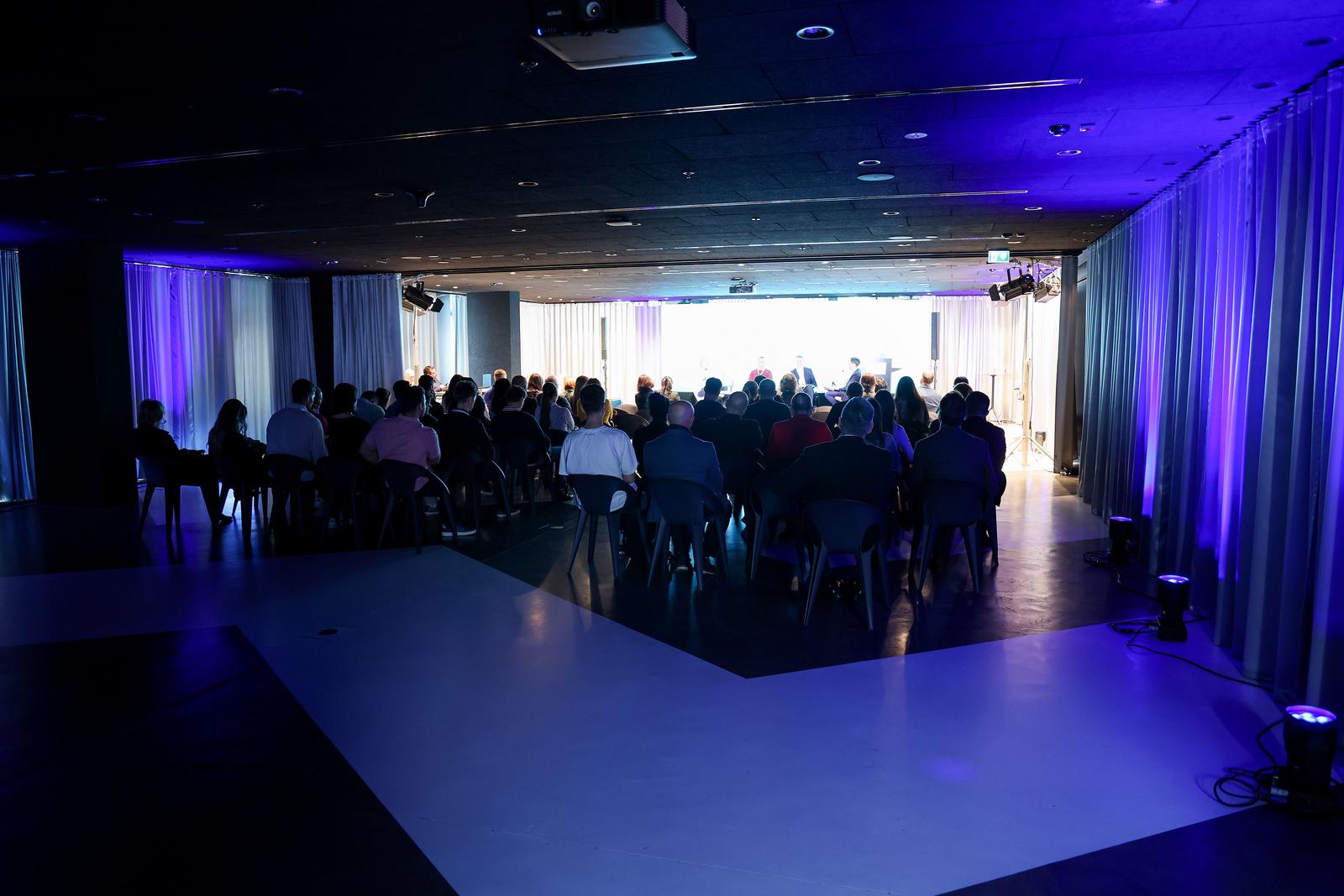 Zagreb: Konferencija 