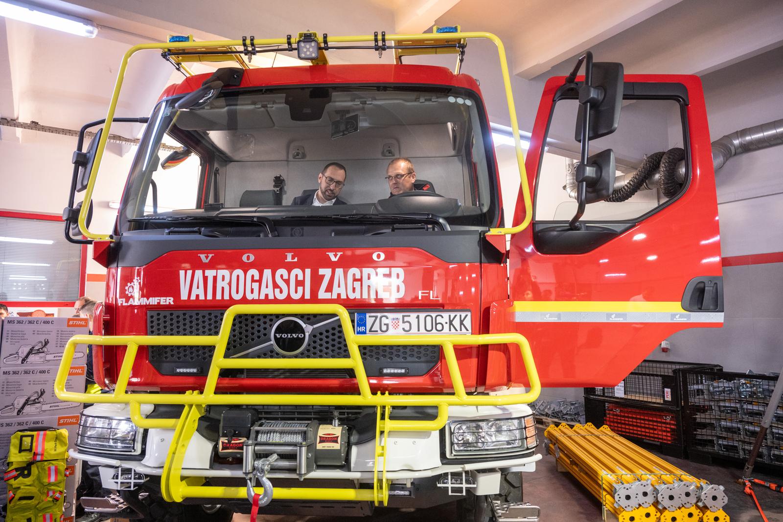 Zagreb: Predstavljanje novih vatroganih vozila i opreme