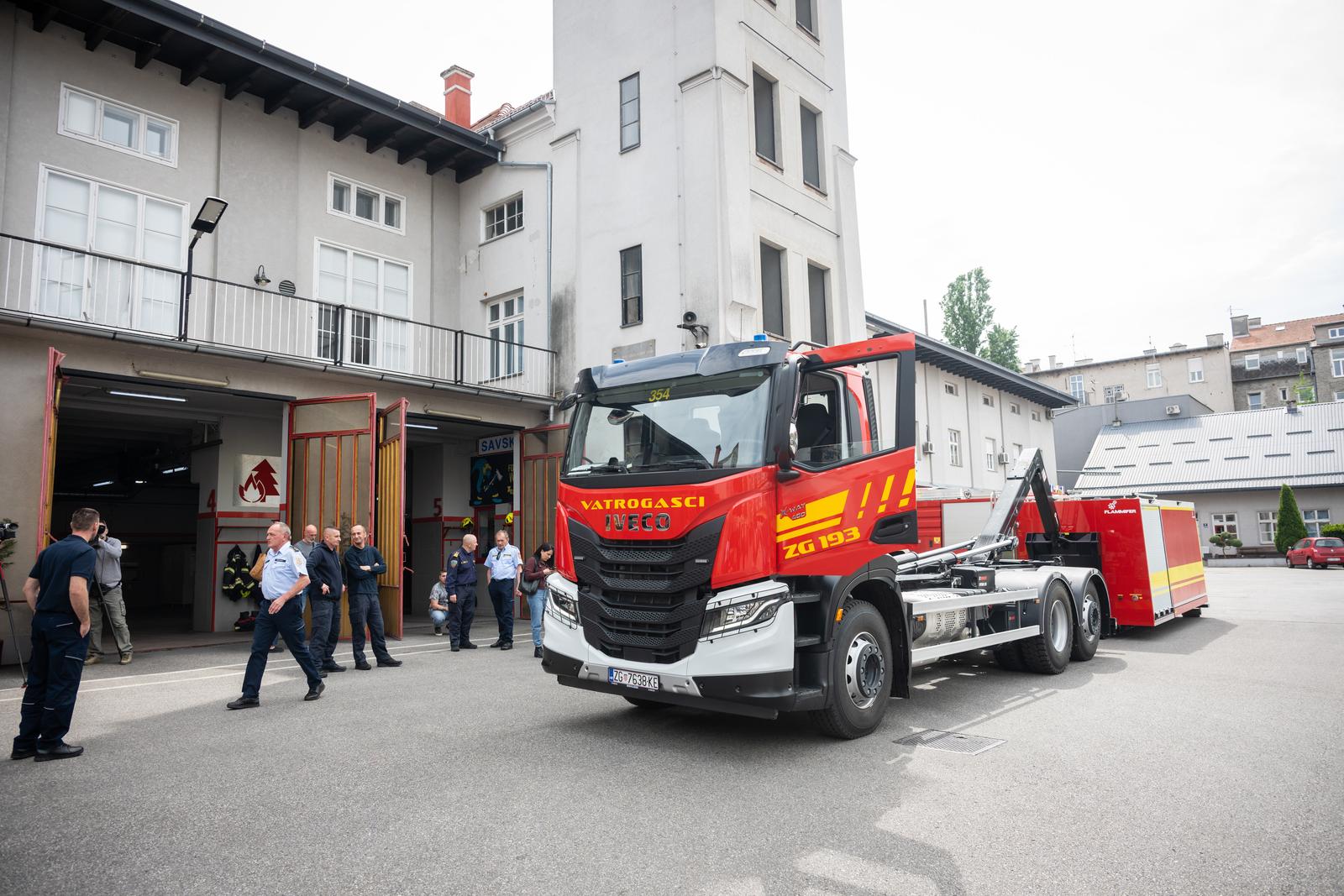 Zagreb: Predstavljanje novih vatroganih vozila i opreme