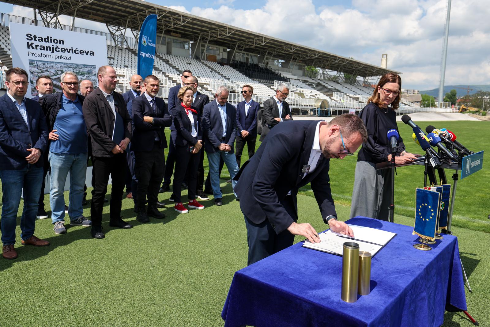 Polaganjem kamena temeljca obilježen početak radova na rekonstrukciji nogometnog stadiona Zagreb