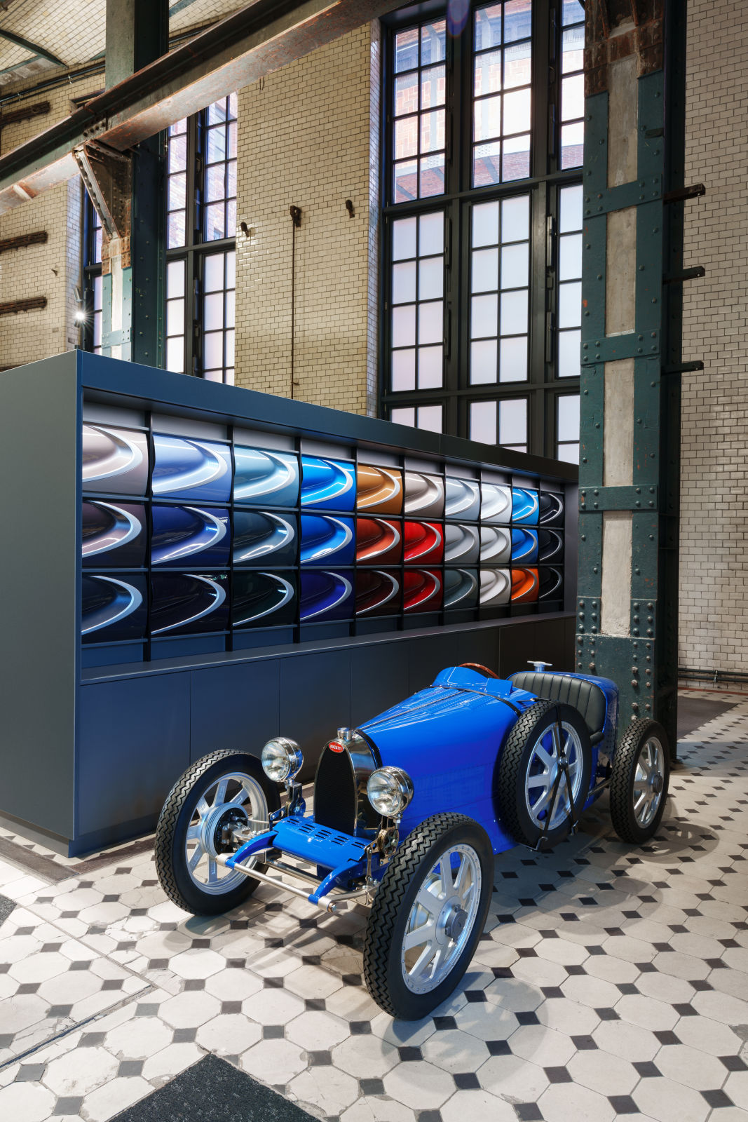 15 BUGATTI New Design Studio Berlin