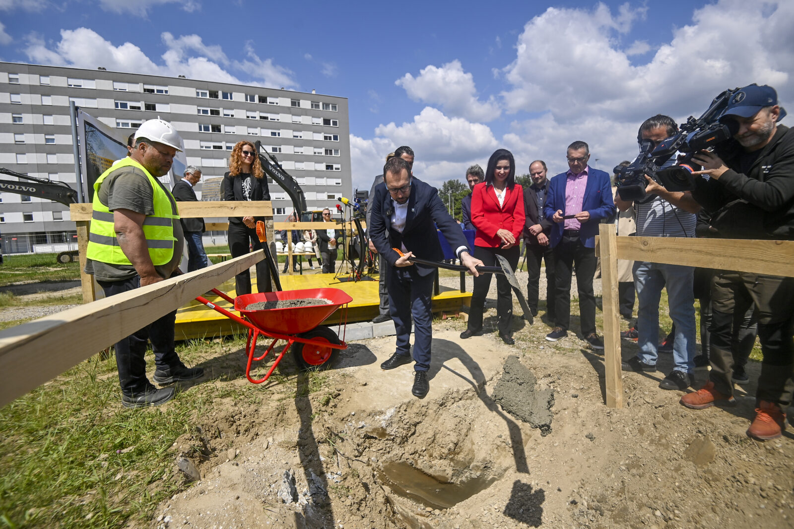 Zagreb: Početak radova na izgradnji stambeno-poslovne zgrade u Podbrežju