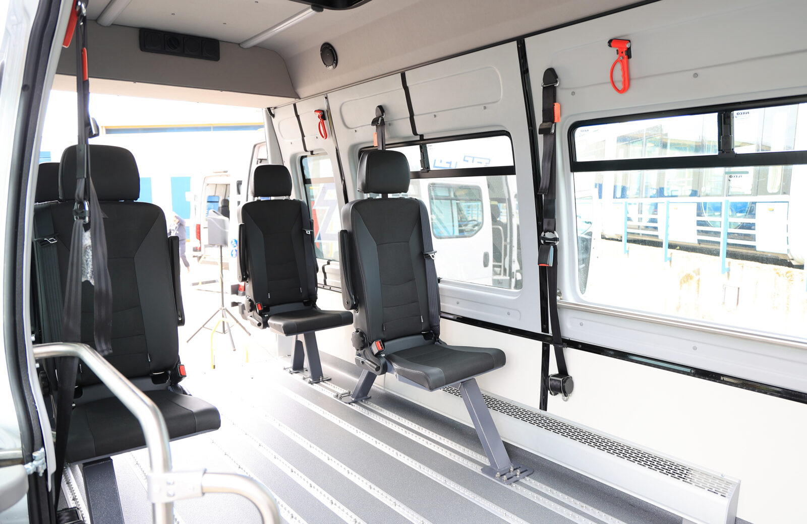 Zagreb: ZET  predstavio 10 specijaliziranih kombi vozila namijenjenih prijevozu osoba s invaliditetom