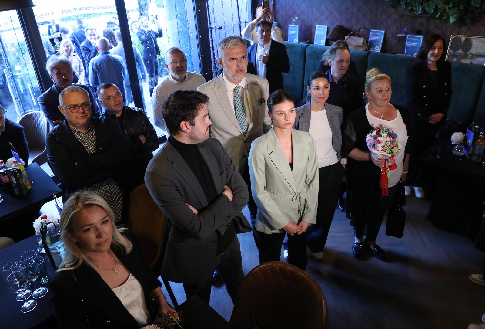 Zagreb: Doček izbornih rezultata u izbornom stožeru Marije Selak Raspudić