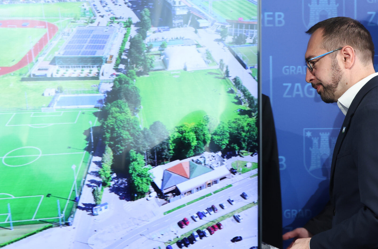 Zagreb: Tomašević sa suradnicima predstavio program za izradu rješenja za stadion Maksimir
