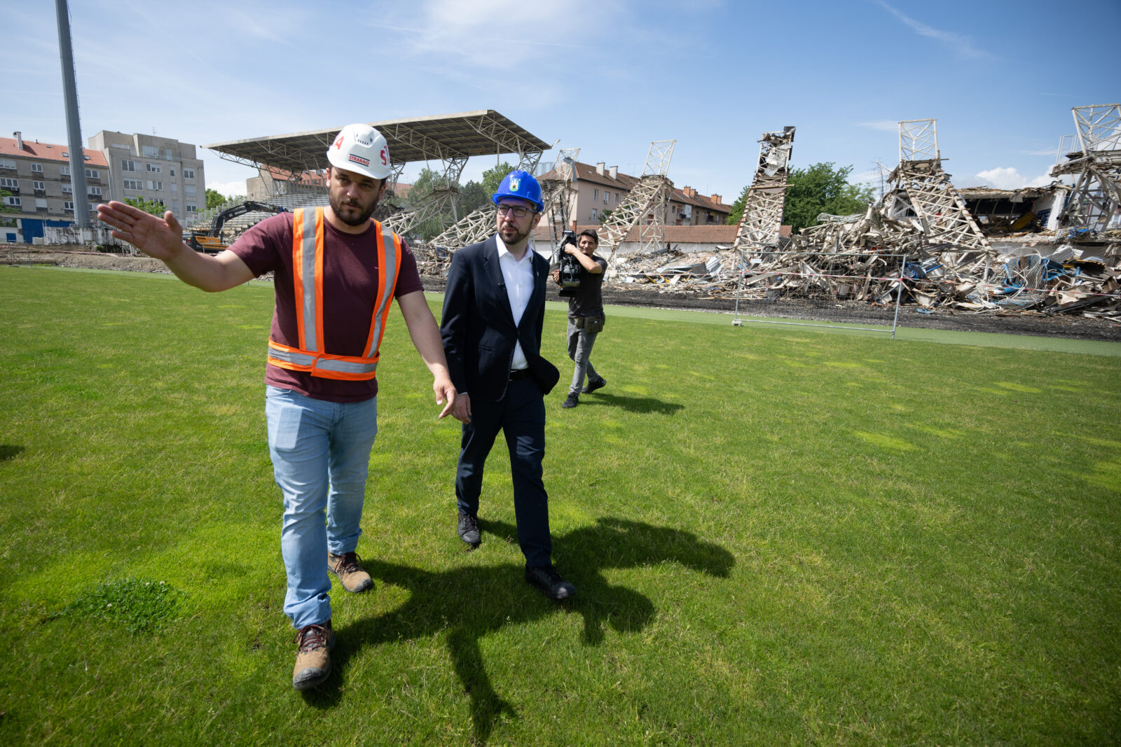 Tomašević sa suradnicima obišao radove rušenja starog i izgradnje novog nogometnog stadiona u Kranjčevićevoj ulici