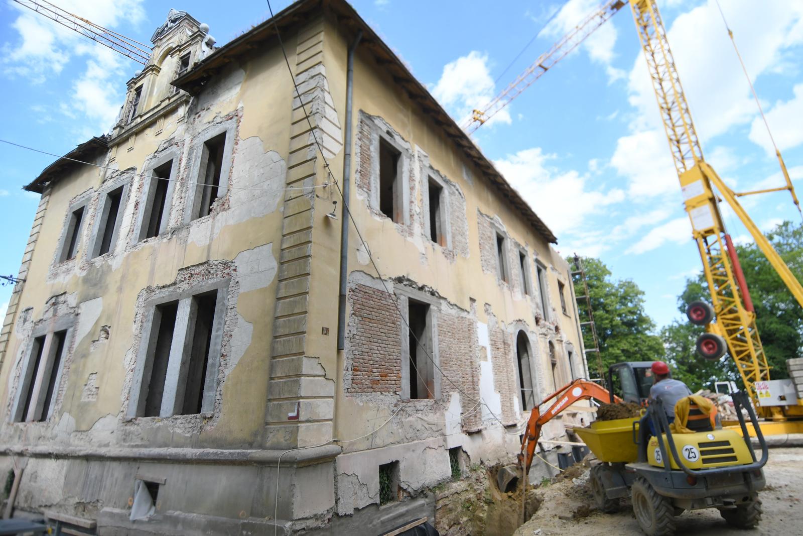 Rasinja: Obilazak građevinskih radova na projektu Rekonstrukcija dvorca Inkey