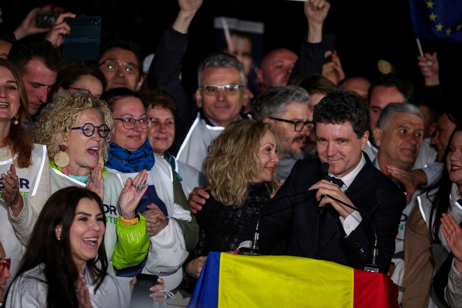 Romania holds second round of presidential election