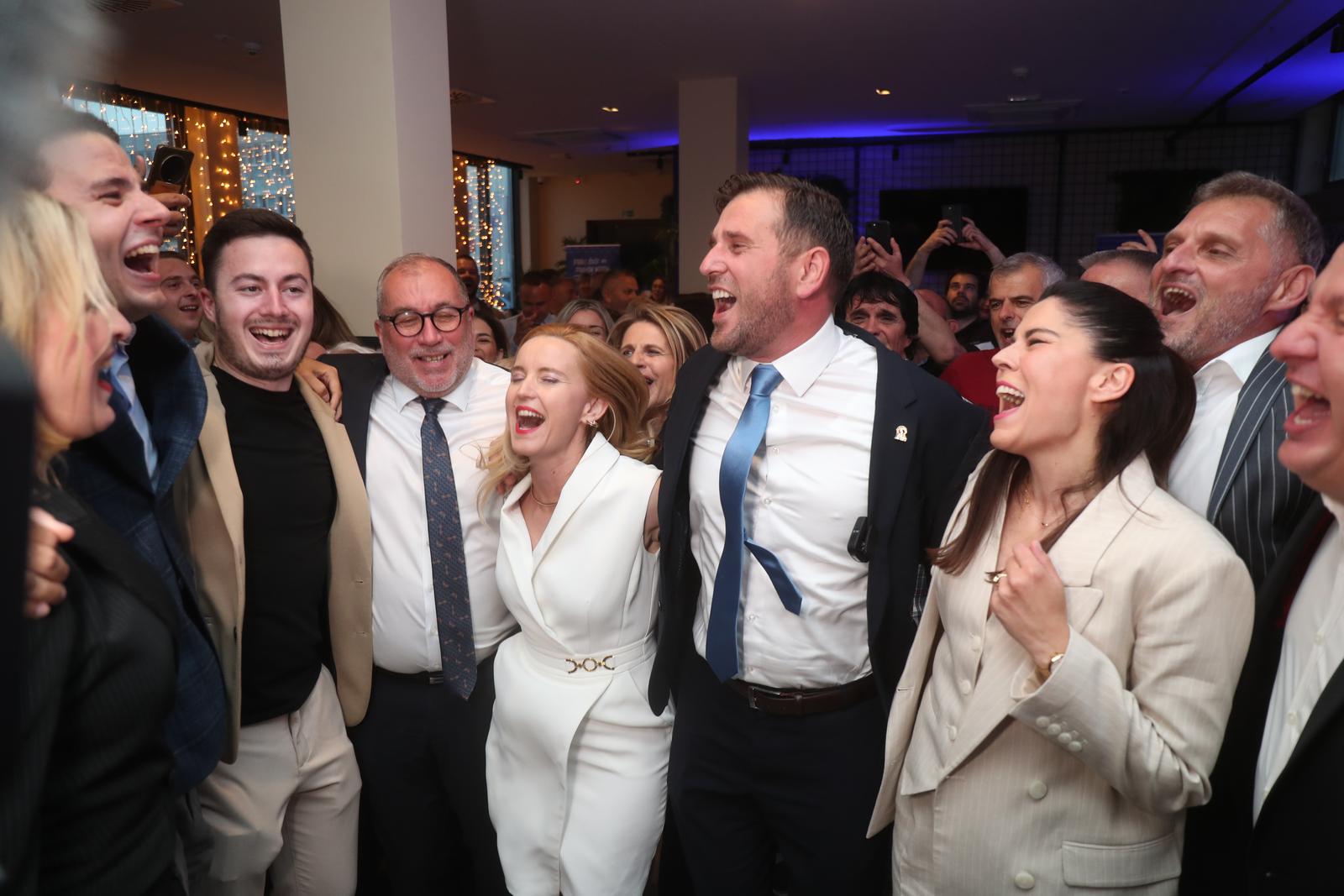 Split: HDZ-ov Tomislav Šuta proglasio izbornu pobjedu, slavi se u njegovom stožeru