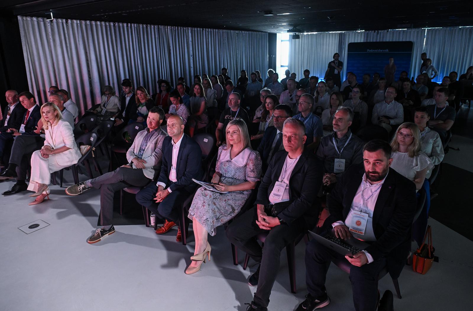 Zagreb: Konferencija 